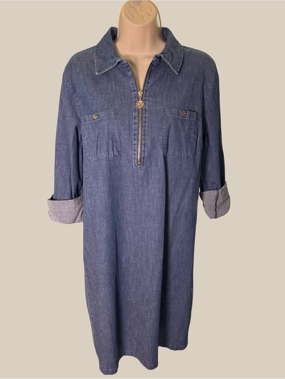 Anne Klein Women's Denim Chambray Shift Dress, Zipper, Pockets, Roll Tab, SZ 10 - Picture 2 of 4